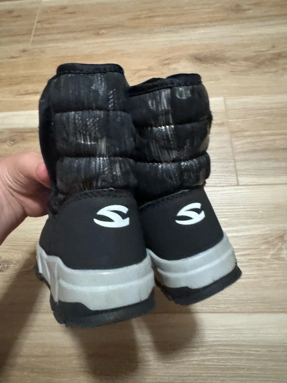 Hobibear Kids Waterproof Snow Boots Faux Fur Lined Black Gray 10.5, fits 9.